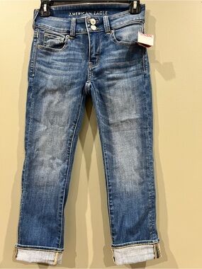 American Eagle Outfitters Women’s Medium Blue Cropped Skinny Jeans